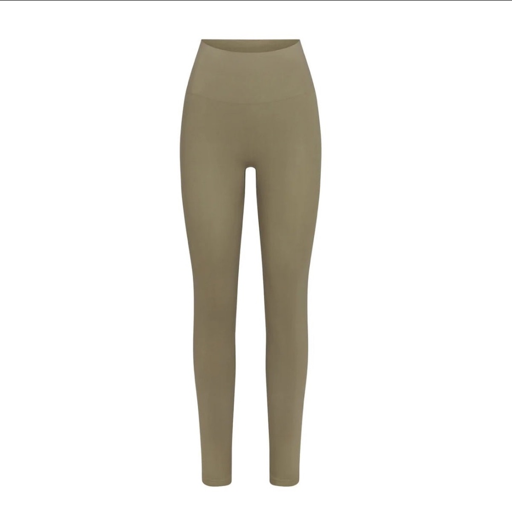 Skims soft smoothing seamless leggings